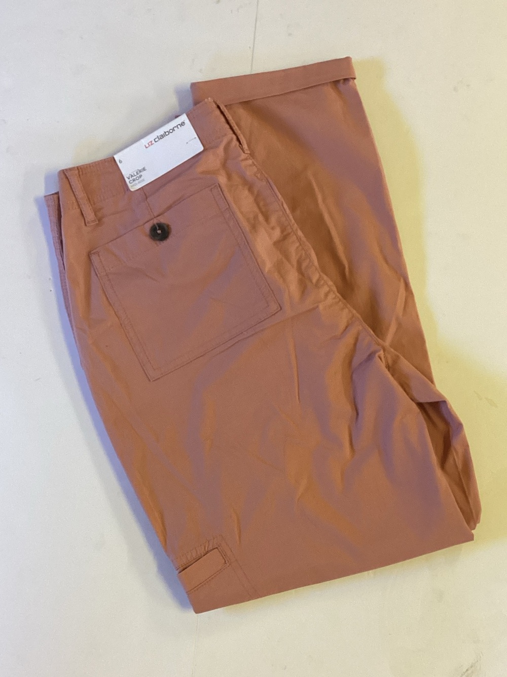 Liz Claiborne Ash Rose Mid Rise Capris